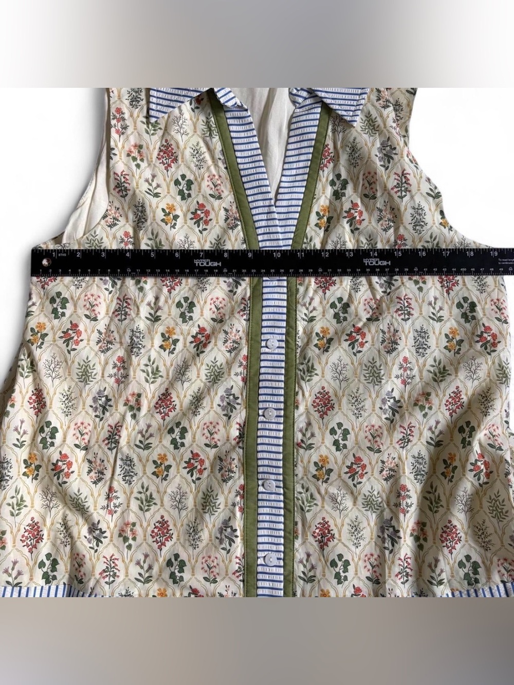 Entro Tiered Sleeveless Dress in Cream and Floral - Picture 6 of 7